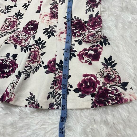 Ricki's Sleeveless Top Set of 2 Size Medium Lace Stretch Floral Pink Fitted - Picture 9 of 13